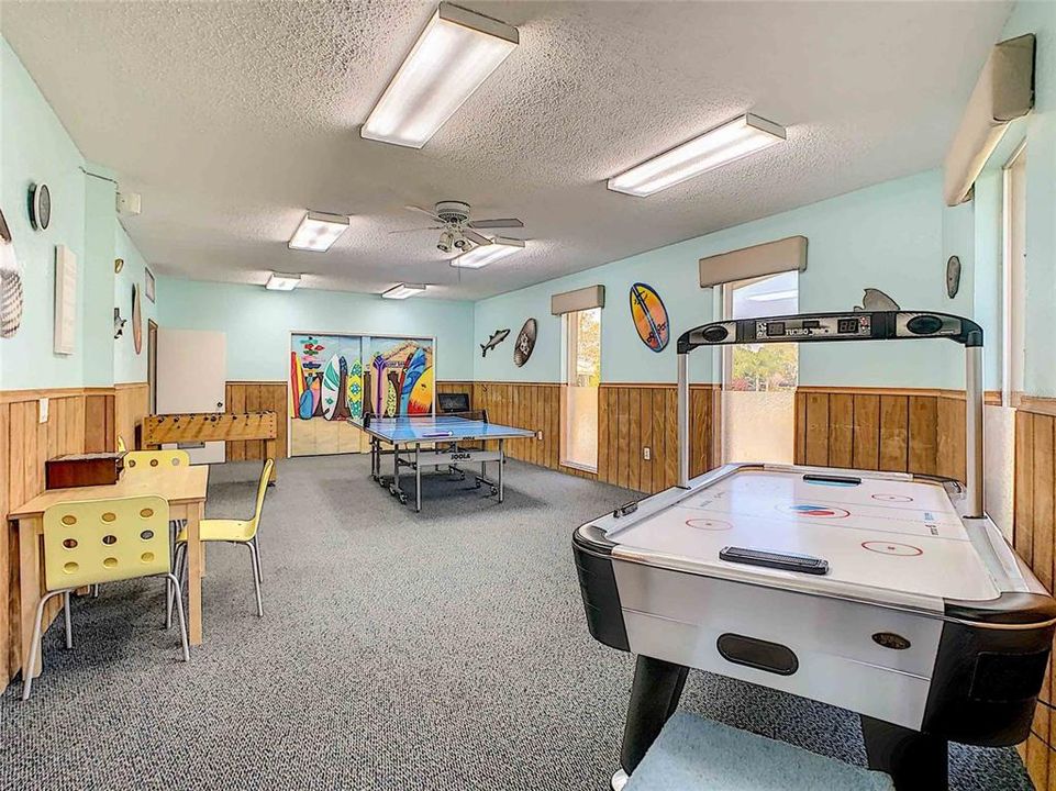 For Sale: $519,900 (2 beds, 2 baths, 1400 Square Feet)