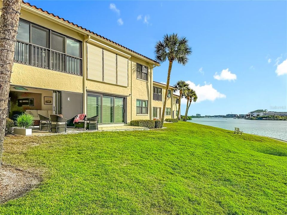 For Sale: $519,900 (2 beds, 2 baths, 1400 Square Feet)