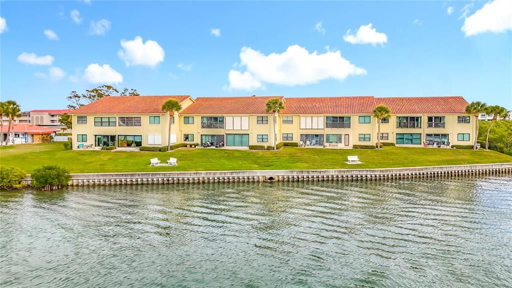 For Sale: $519,900 (2 beds, 2 baths, 1400 Square Feet)