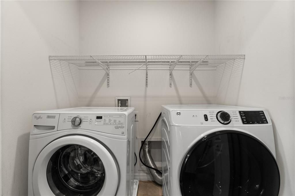 En Venta: $329,900 (3 camas, 2 baños, 1870 Pies cuadrados)