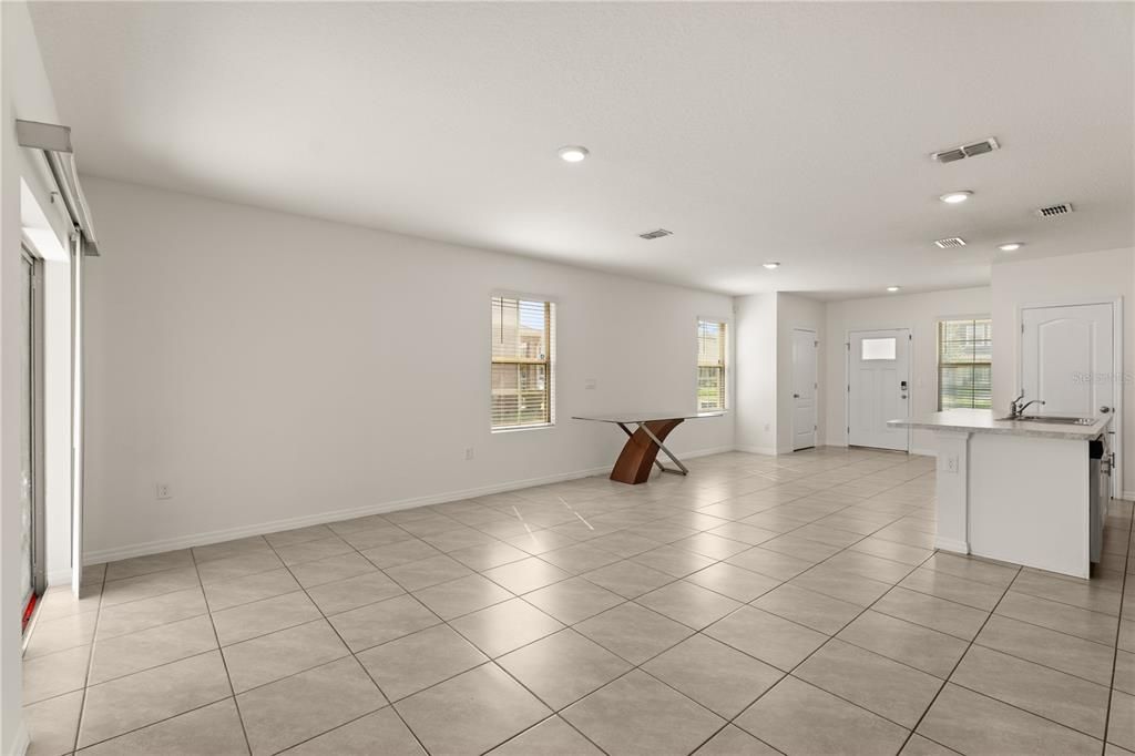 En Venta: $329,900 (3 camas, 2 baños, 1870 Pies cuadrados)