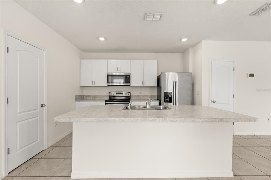 En Venta: $329,900 (3 camas, 2 baños, 1870 Pies cuadrados)