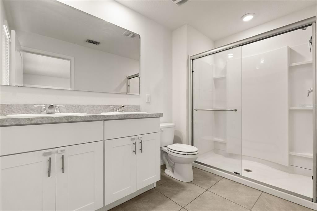 En Venta: $329,900 (3 camas, 2 baños, 1870 Pies cuadrados)