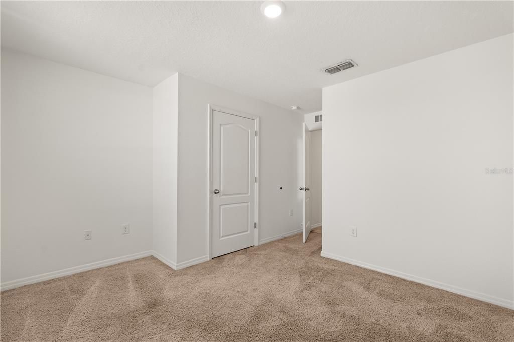 En Venta: $329,900 (3 camas, 2 baños, 1870 Pies cuadrados)