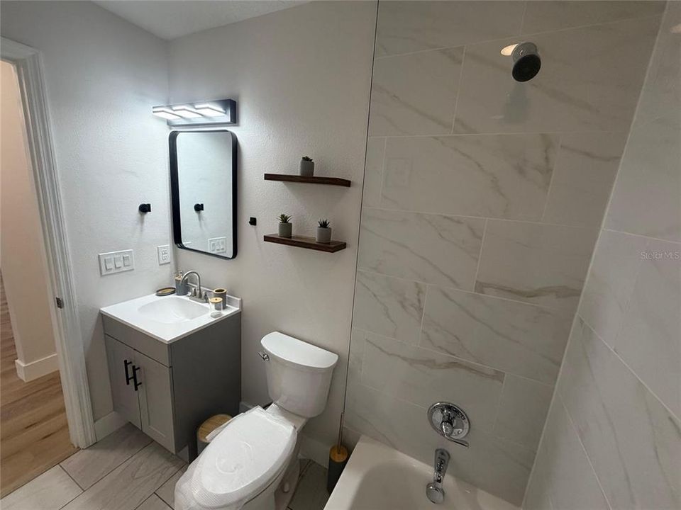 En Venta: $345,000 (3 camas, 2 baños, 1341 Pies cuadrados)