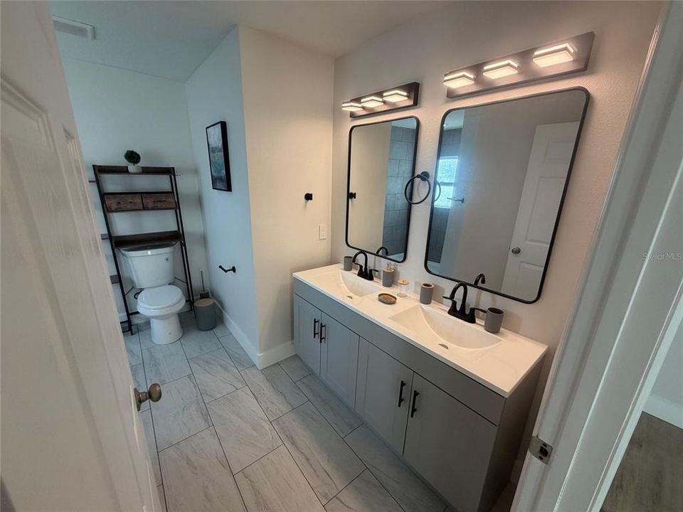 En Venta: $345,000 (3 camas, 2 baños, 1341 Pies cuadrados)