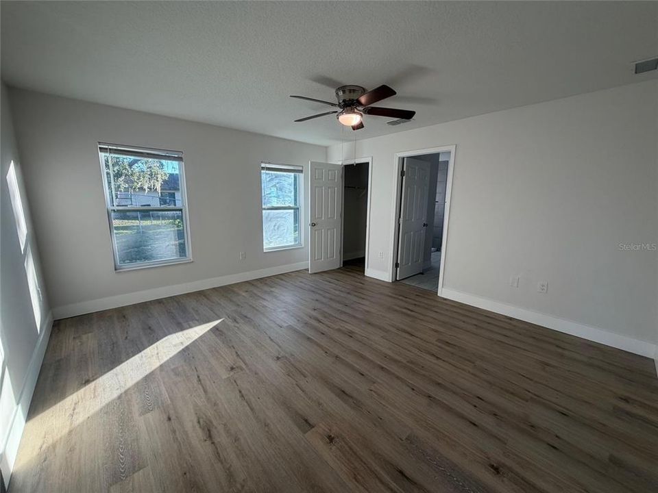 En Venta: $345,000 (3 camas, 2 baños, 1341 Pies cuadrados)