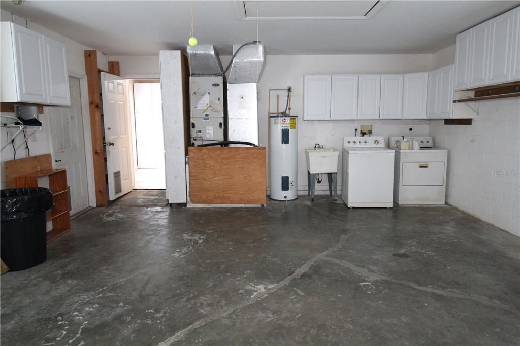 待售: $300,000 (3 贝兹, 2 浴室, 1888 平方英尺)