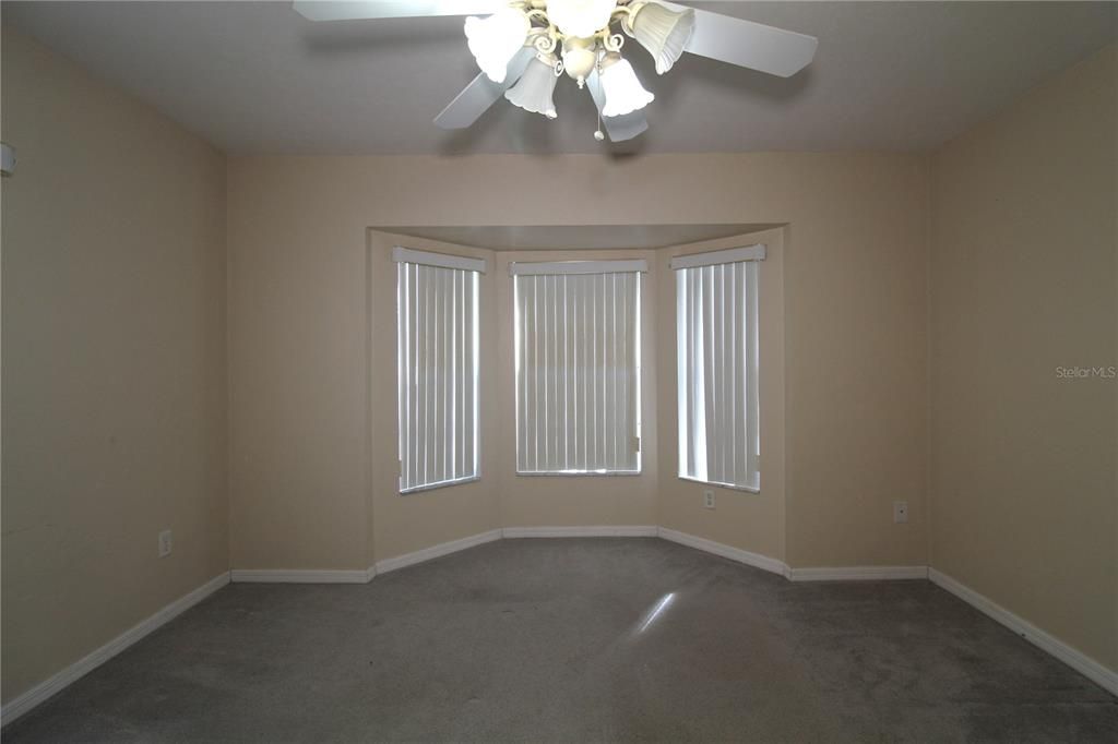 待售: $300,000 (3 贝兹, 2 浴室, 1888 平方英尺)