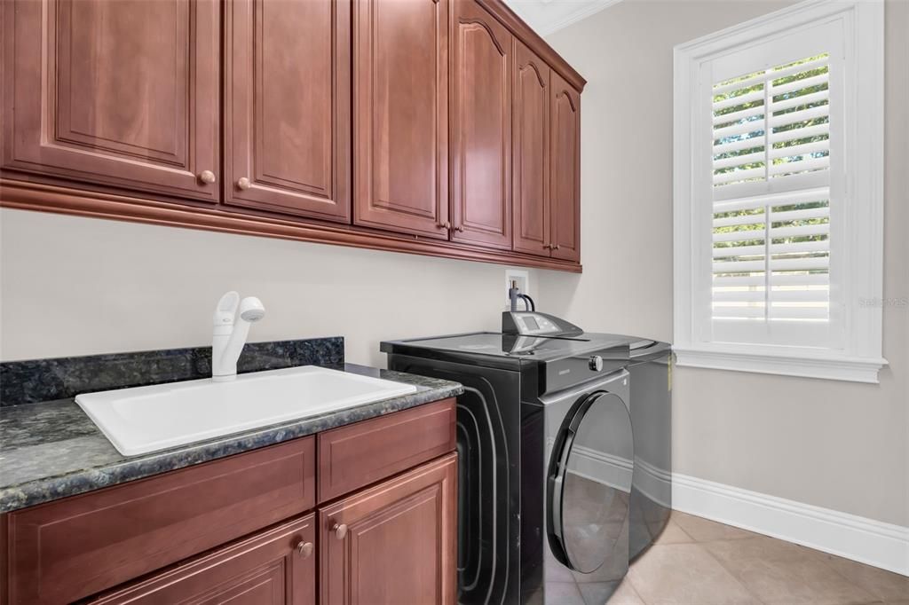 待售: $825,000 (5 贝兹, 3 浴室, 3418 平方英尺)