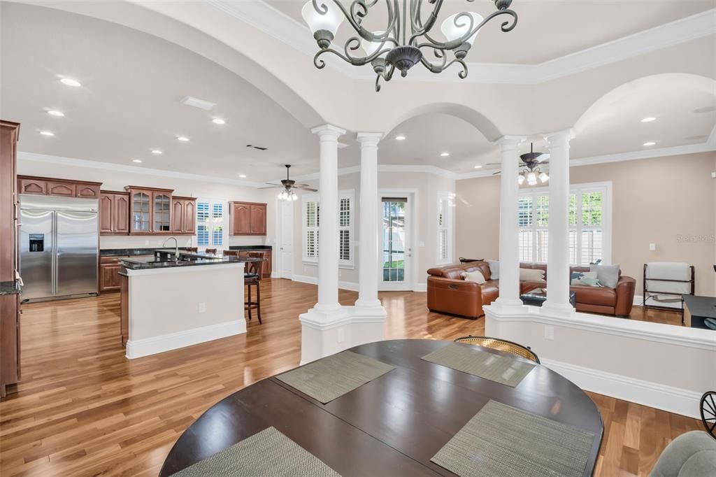 待售: $825,000 (5 贝兹, 3 浴室, 3418 平方英尺)