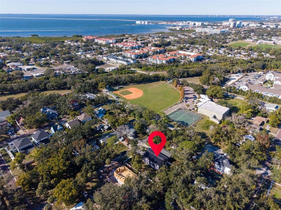 待售: $825,000 (5 贝兹, 3 浴室, 3418 平方英尺)