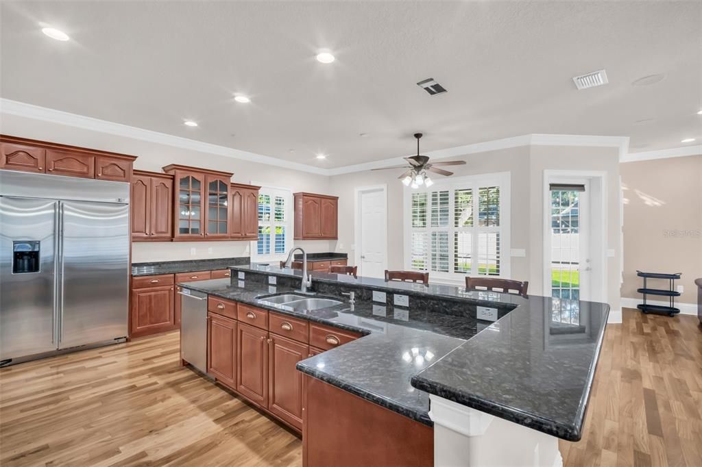 待售: $825,000 (5 贝兹, 3 浴室, 3418 平方英尺)