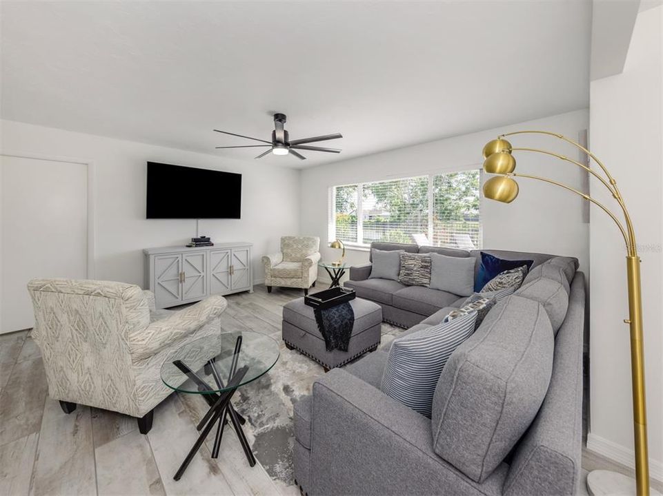 На продажу: $610,000 (3 спален, 2 ванн, 1925 Квадратных фут)