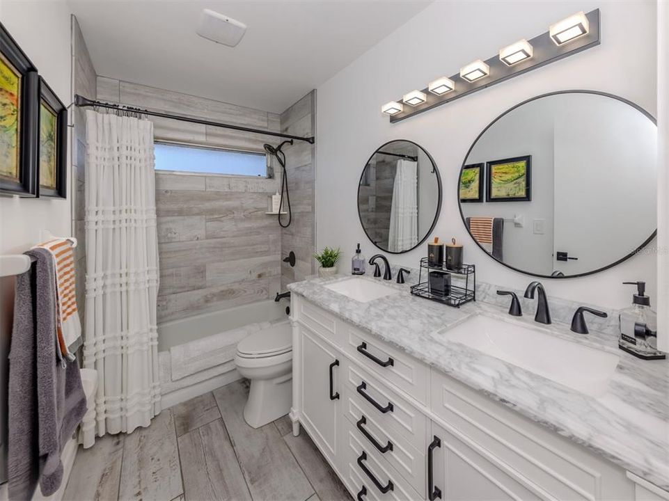 На продажу: $610,000 (3 спален, 2 ванн, 1925 Квадратных фут)