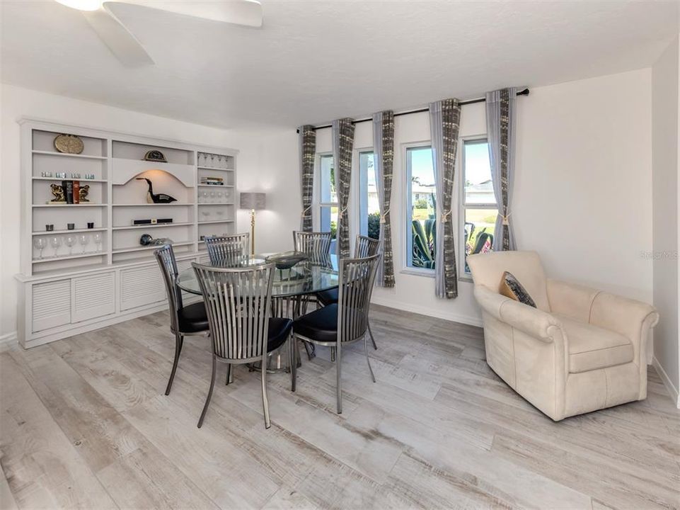 На продажу: $610,000 (3 спален, 2 ванн, 1925 Квадратных фут)