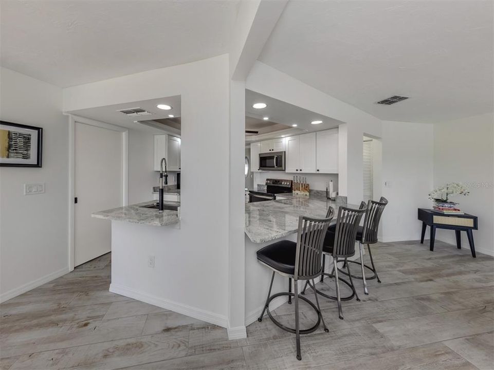 На продажу: $610,000 (3 спален, 2 ванн, 1925 Квадратных фут)