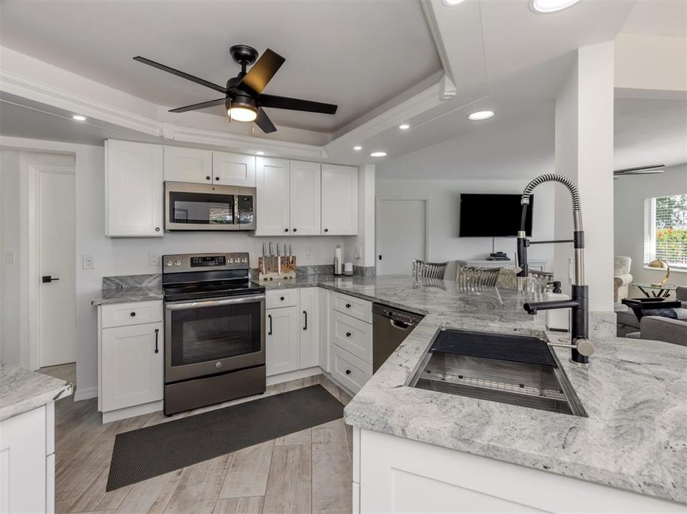 На продажу: $610,000 (3 спален, 2 ванн, 1925 Квадратных фут)