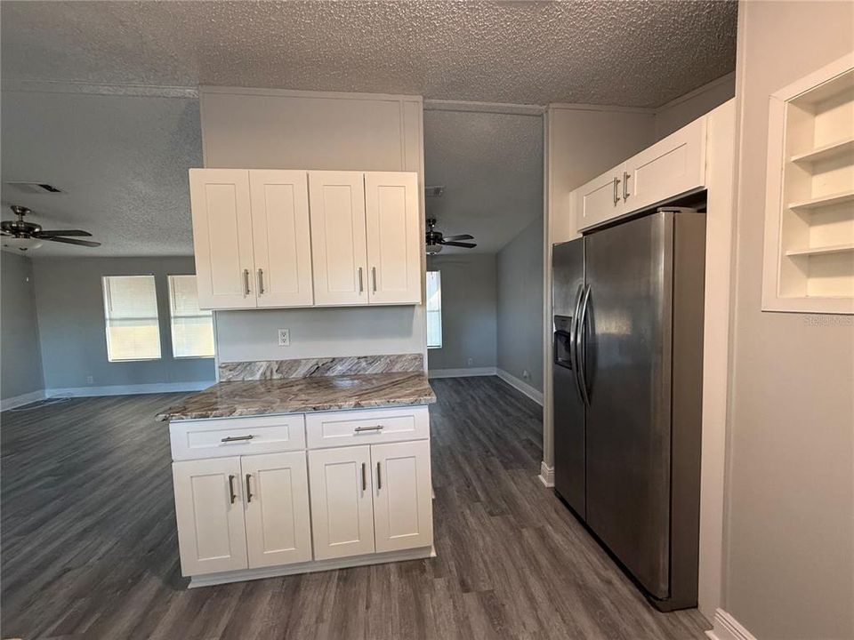 For Sale: $259,900 (3 beds, 2 baths, 1248 Square Feet)