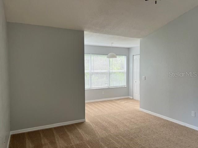 В аренду: $1,400 (2 спален, 1 ванн, 919 Квадратных фут)