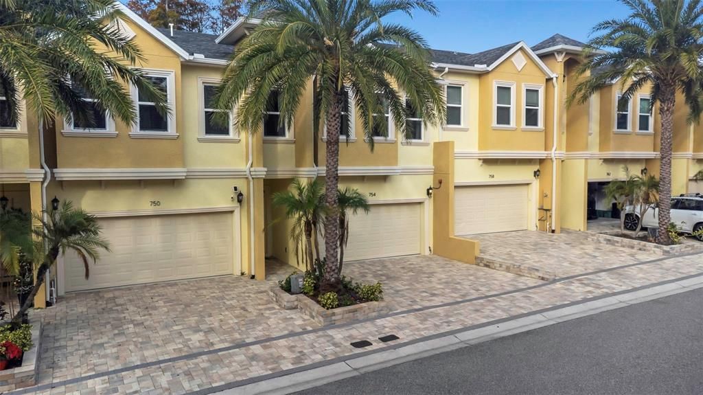 待售: $475,000 (3 贝兹, 2 浴室, 2230 平方英尺)