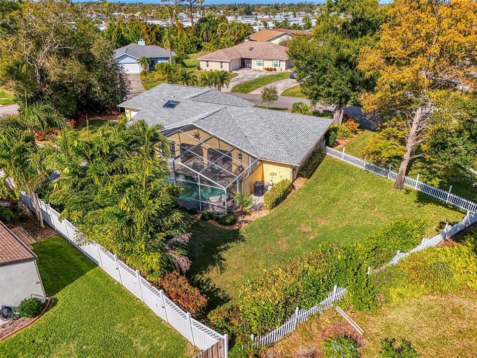 На продажу: $595,000 (3 спален, 2 ванн, 2002 Квадратных фут)