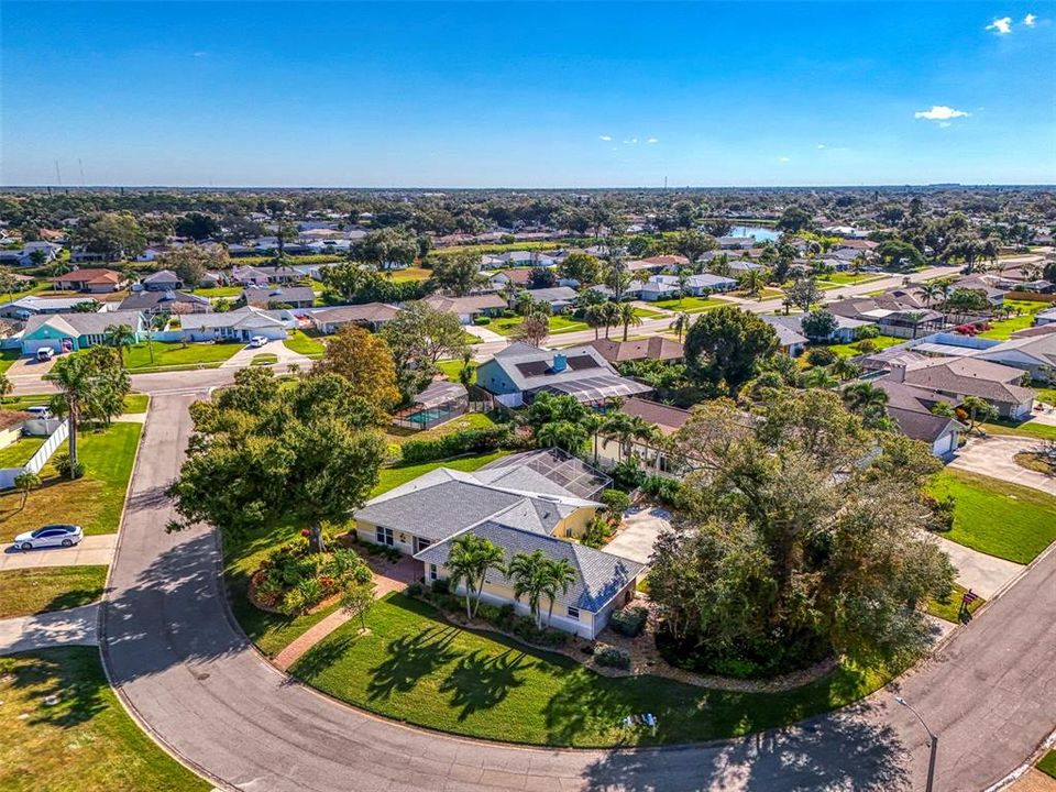 На продажу: $595,000 (3 спален, 2 ванн, 2002 Квадратных фут)