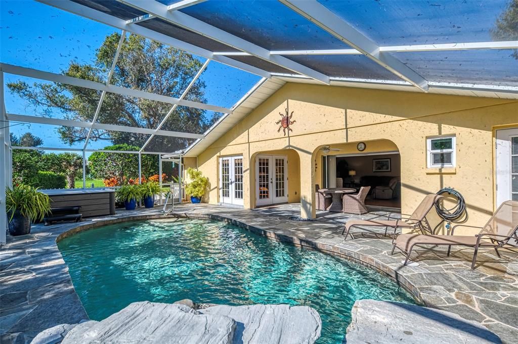 На продажу: $595,000 (3 спален, 2 ванн, 2002 Квадратных фут)