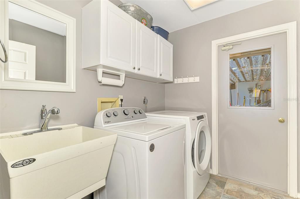 На продажу: $595,000 (3 спален, 2 ванн, 2002 Квадратных фут)