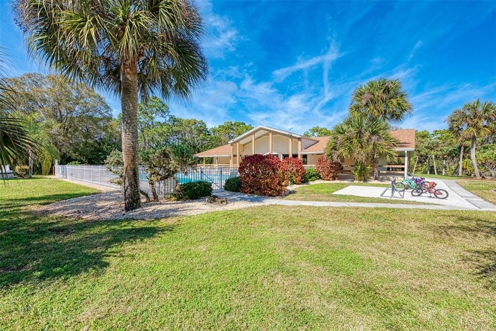 На продажу: $595,000 (3 спален, 2 ванн, 2002 Квадратных фут)