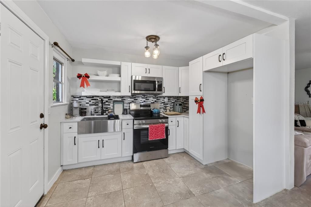 待售: $349,900 (4 贝兹, 2 浴室, 1468 平方英尺)