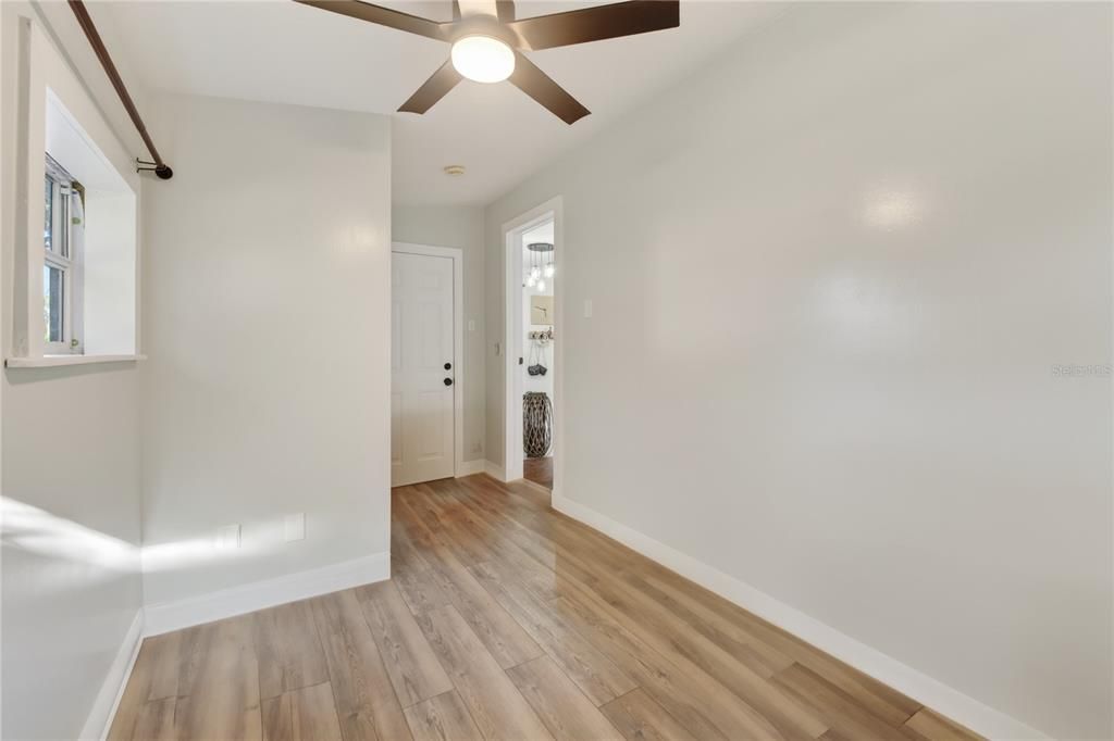 待售: $349,900 (4 贝兹, 2 浴室, 1468 平方英尺)