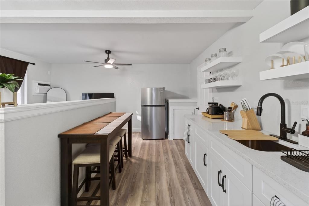 待售: $349,900 (4 贝兹, 2 浴室, 1468 平方英尺)