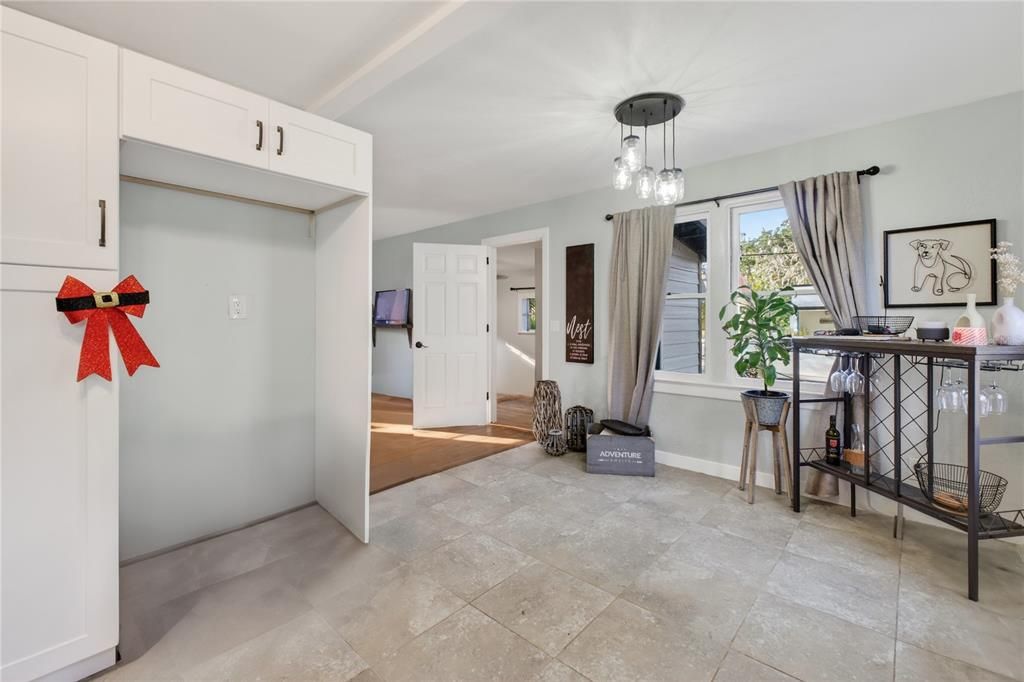 待售: $349,900 (4 贝兹, 2 浴室, 1468 平方英尺)