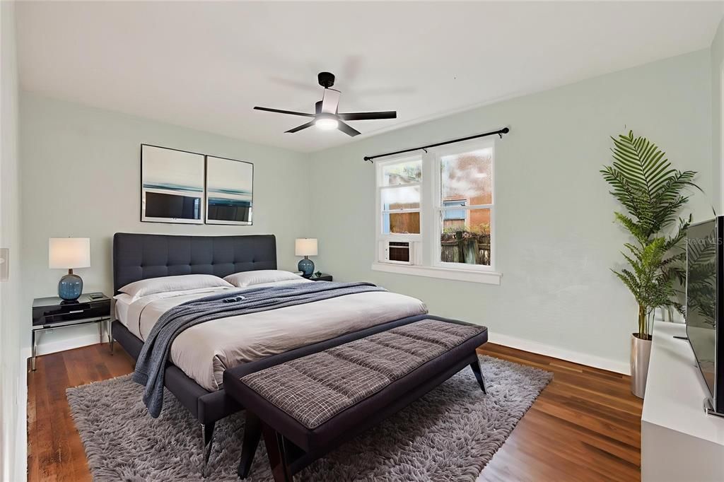 待售: $349,900 (4 贝兹, 2 浴室, 1468 平方英尺)