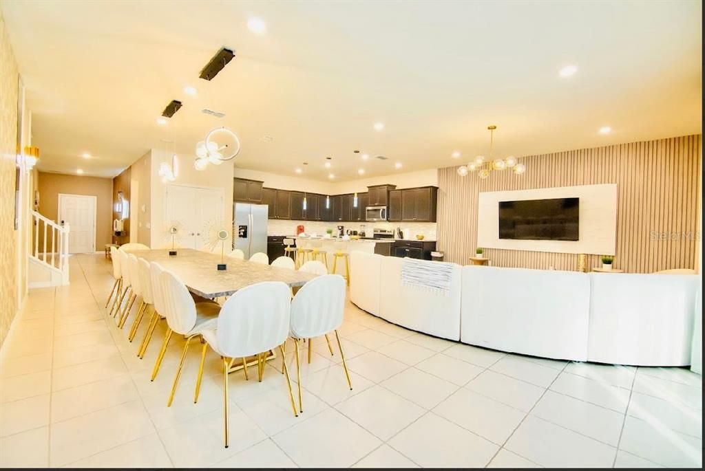 待售: $987,000 (10 贝兹, 8 浴室, 4399 平方英尺)