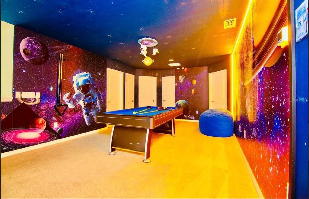 待售: $987,000 (10 贝兹, 8 浴室, 4399 平方英尺)