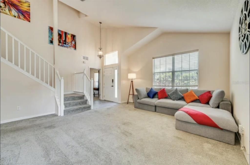 En Renta: $4,000 (5 camas, 4 baños, 2394 Pies cuadrados)