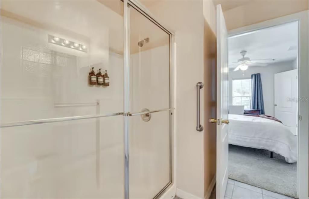 En Renta: $4,000 (5 camas, 4 baños, 2394 Pies cuadrados)