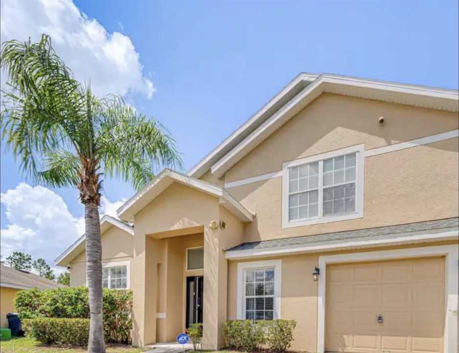 En Renta: $4,000 (5 camas, 4 baños, 2394 Pies cuadrados)