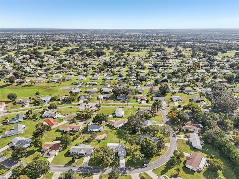 На продажу: $265,000 (2 спален, 2 ванн, 1296 Квадратных фут)