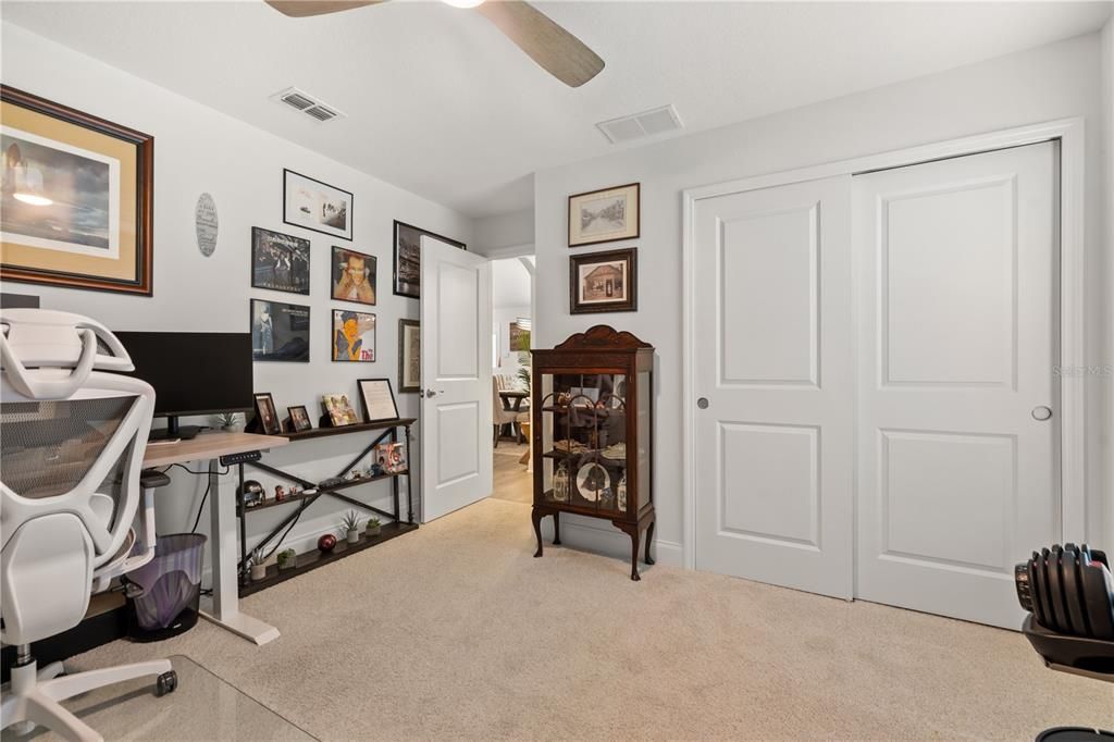 En Venta: $545,000 (4 camas, 3 baños, 2456 Pies cuadrados)