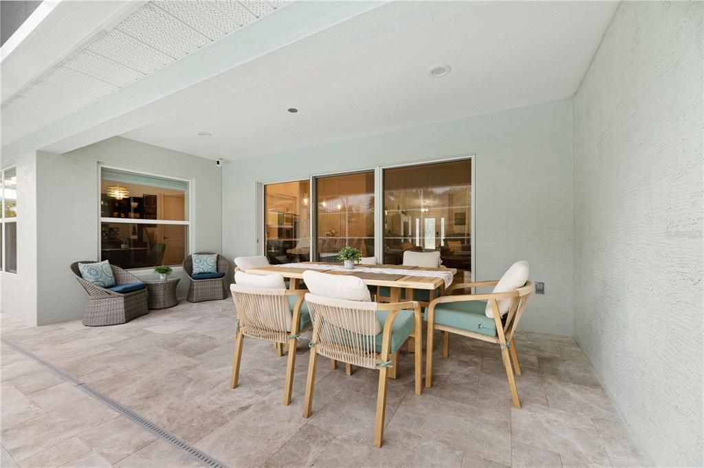 En Venta: $545,000 (4 camas, 3 baños, 2456 Pies cuadrados)