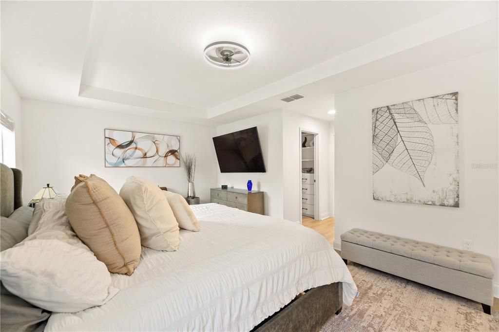 En Venta: $545,000 (4 camas, 3 baños, 2456 Pies cuadrados)