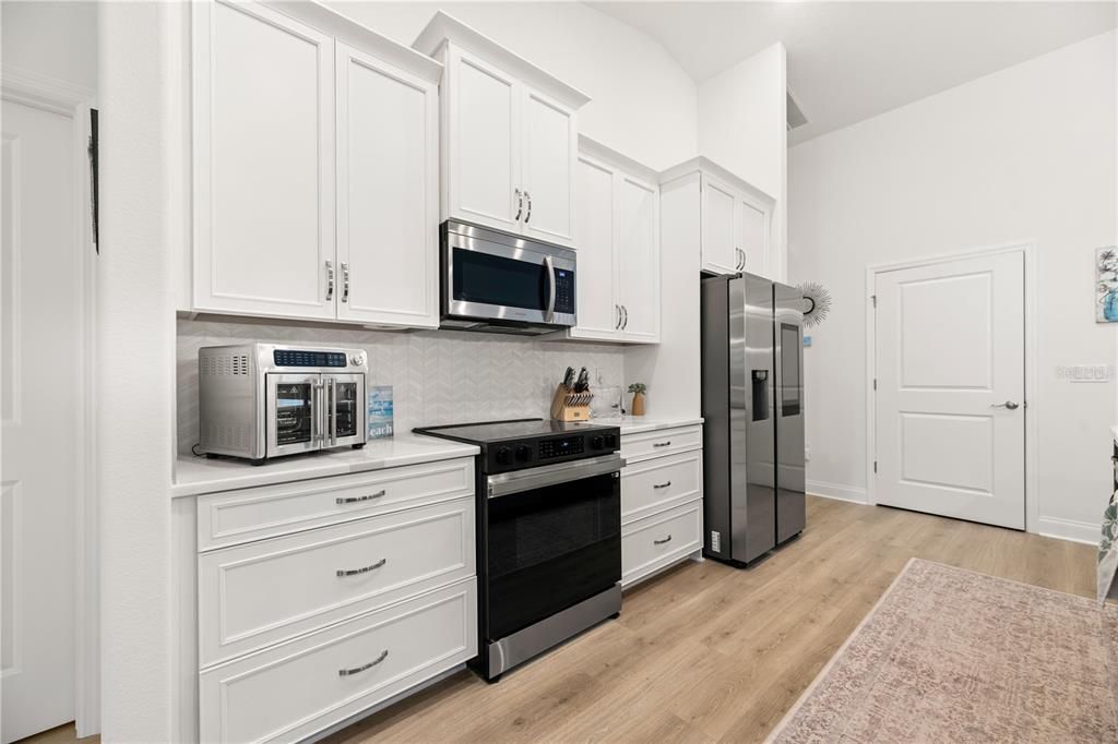 En Venta: $545,000 (4 camas, 3 baños, 2456 Pies cuadrados)