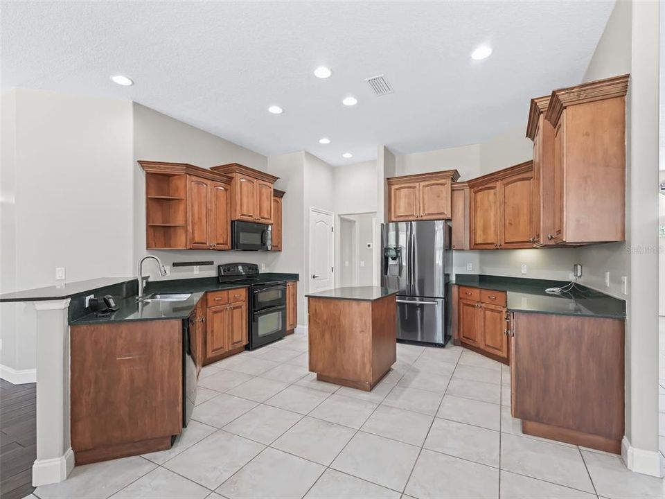 待售: $1,159,900 (3 贝兹, 2 浴室, 2551 平方英尺)