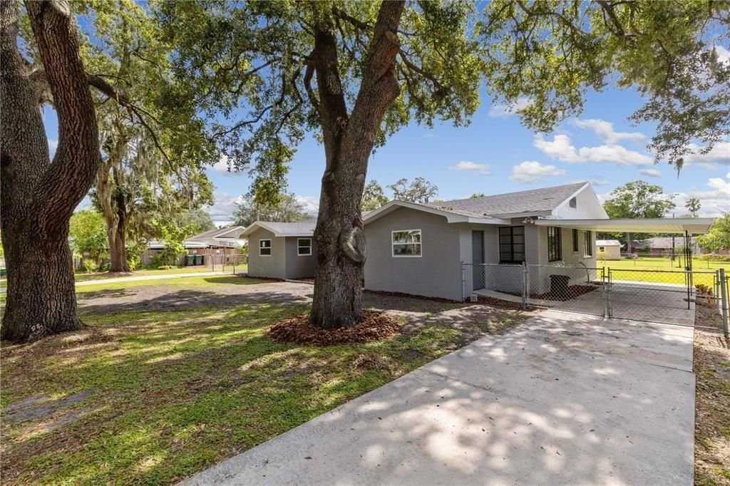 For Rent: $1,800 (2 beds, 1 baths, 1246 Square Feet)