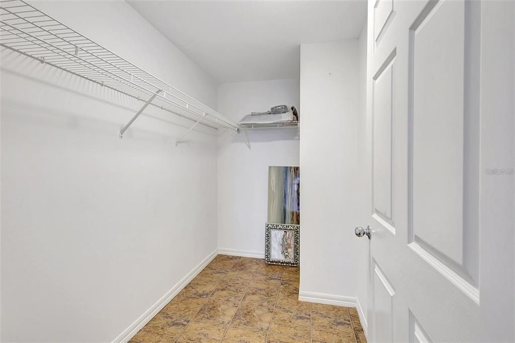 For Rent: $2,100 (2 beds, 2 baths, 1241 Square Feet)