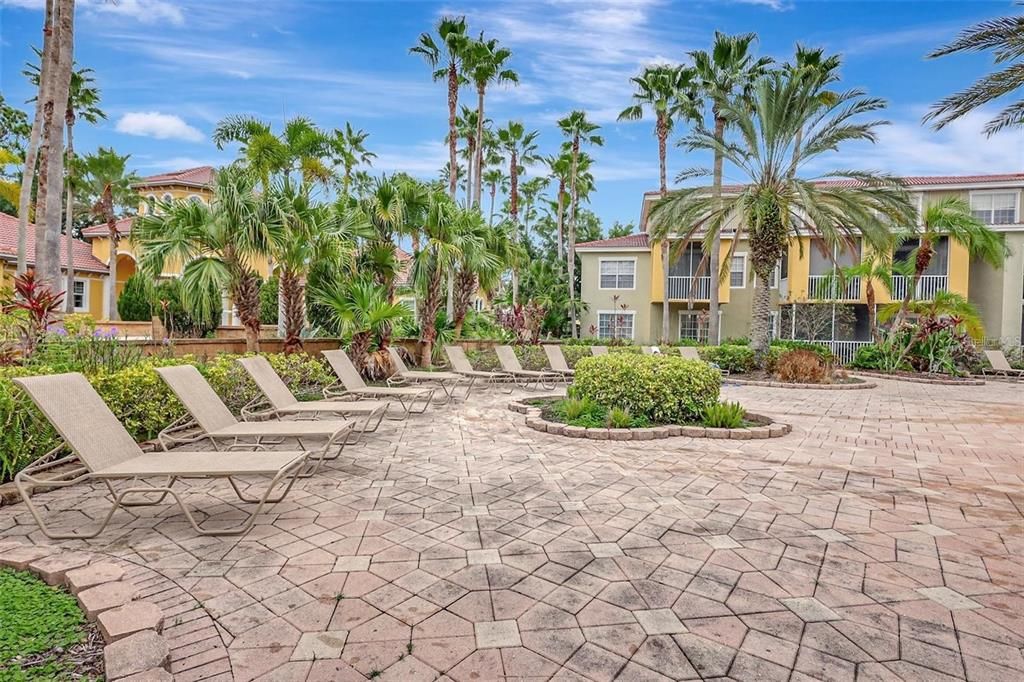 For Rent: $2,100 (2 beds, 2 baths, 1241 Square Feet)