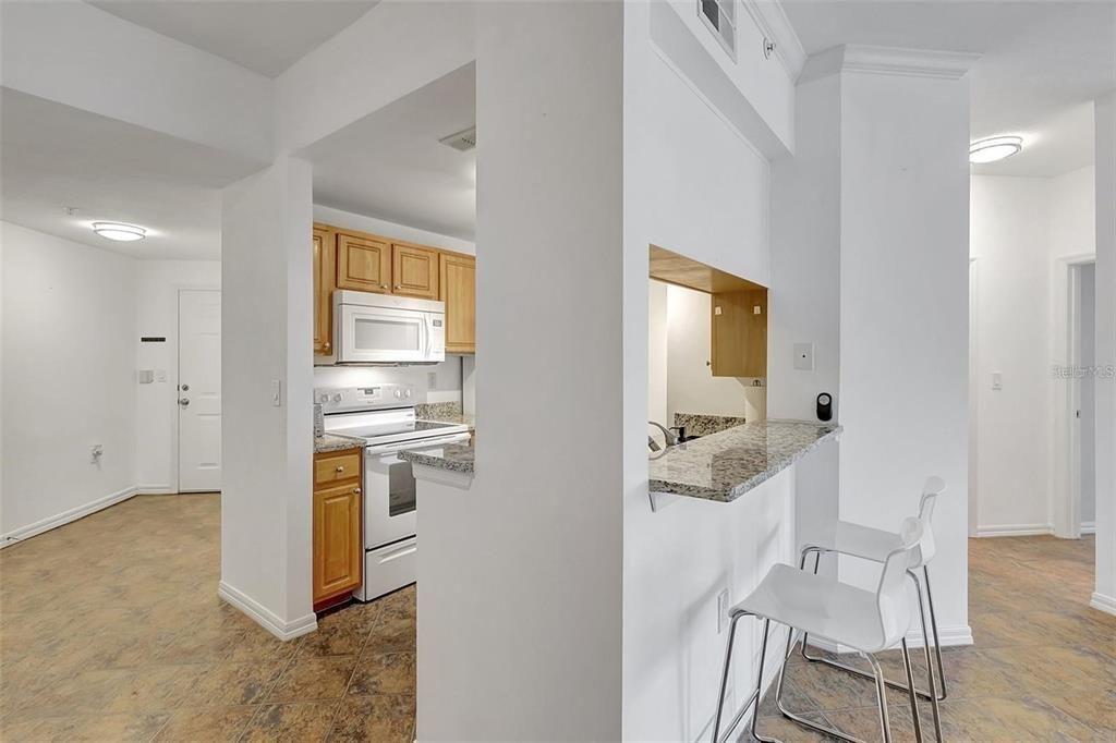 For Rent: $2,100 (2 beds, 2 baths, 1241 Square Feet)